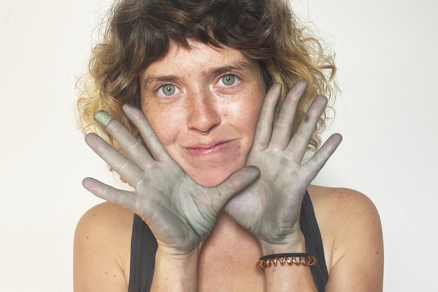 Black Rat Farms teaches St. Louisans the wonders of making natural dyes using foraged plants